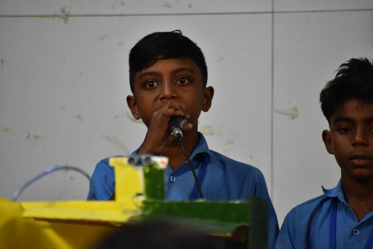 Student presenting his project