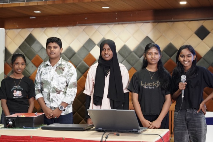 Students presenting the Smart Gas Detection System
